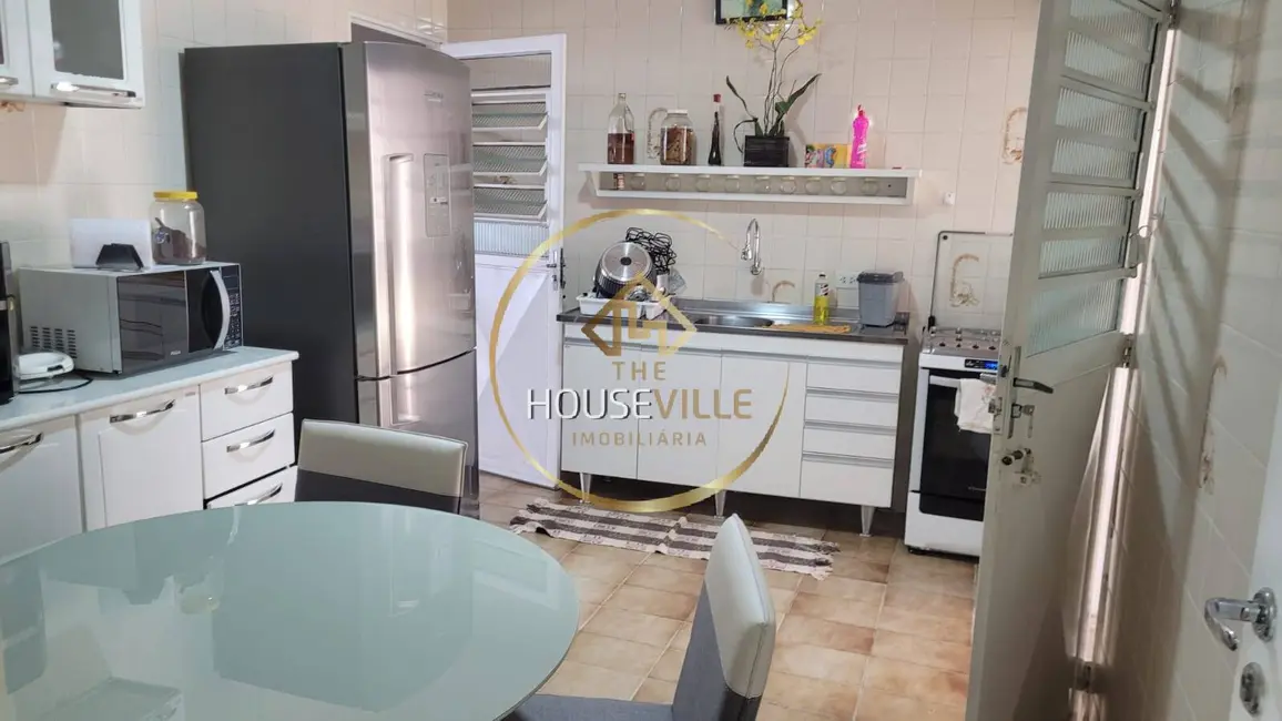 Foto 5 de Casa com 4 quartos à venda, 200m2 em Sao Jose Dos Campos - SP