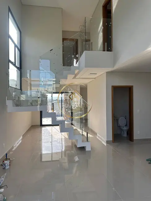 Foto 1 de Sobrado com 3 quartos à venda e para alugar, 179m2 em Parque Residencial Maria Elmira, Cacapava - SP