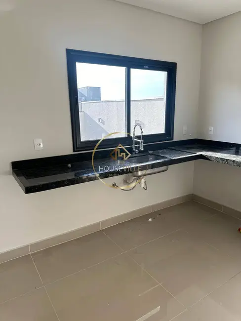 Foto 4 de Sobrado com 3 quartos à venda e para alugar, 179m2 em Parque Residencial Maria Elmira, Cacapava - SP