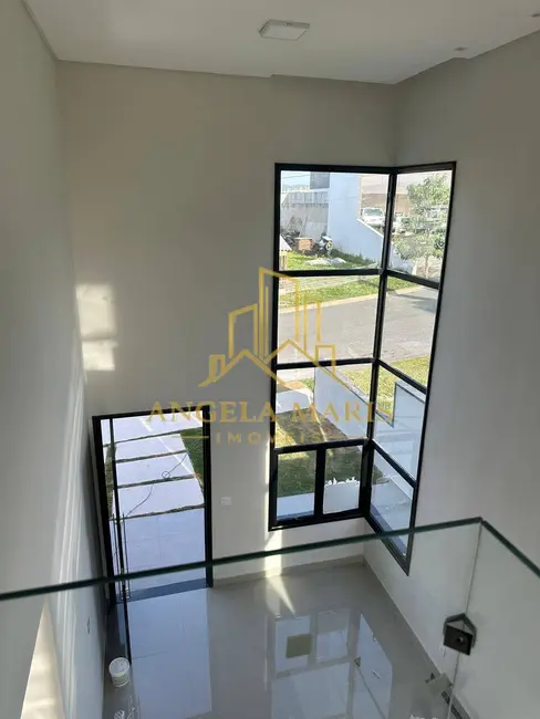 Foto 2 de Casa de Condomínio com 3 quartos à venda, 179m2 em Parque Residencial Maria Elmira, Cacapava - SP