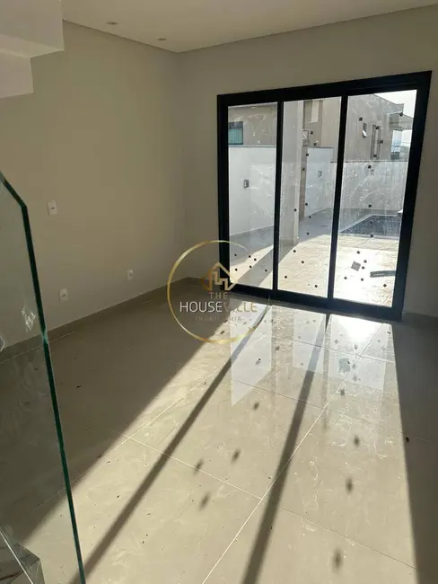 Foto 5 de Sobrado com 3 quartos à venda e para alugar, 179m2 em Parque Residencial Maria Elmira, Cacapava - SP