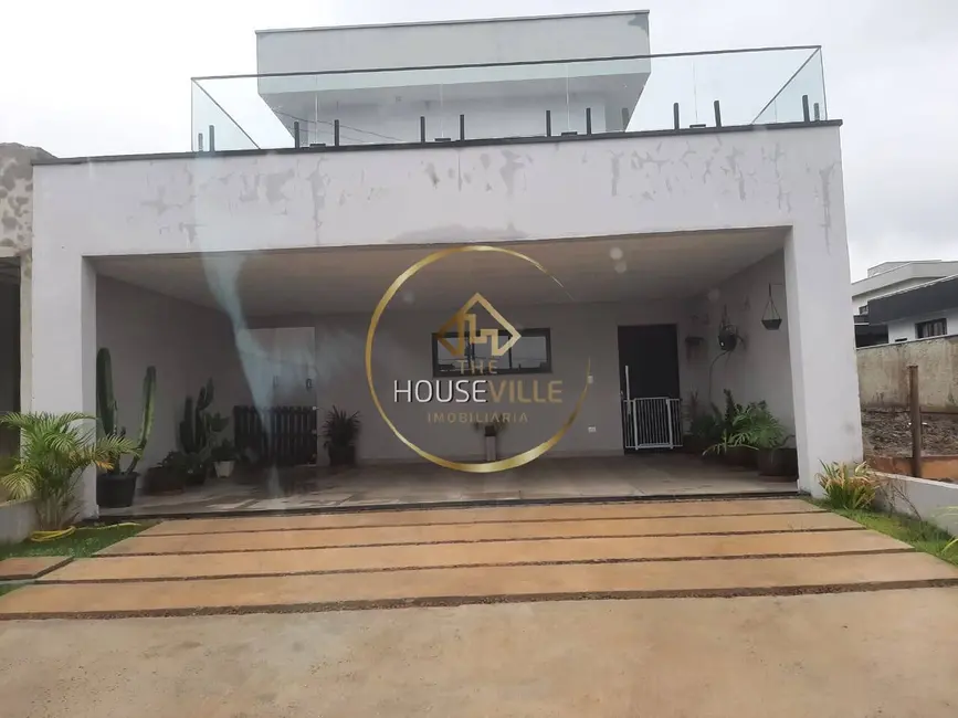 Foto 1 de Sobrado com 2 quartos à venda, 226m2 em Jardim Jacinto, Jacarei - SP