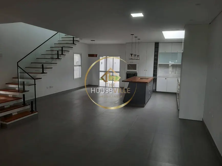 Foto 2 de Sobrado com 2 quartos à venda, 226m2 em Jardim Jacinto, Jacarei - SP
