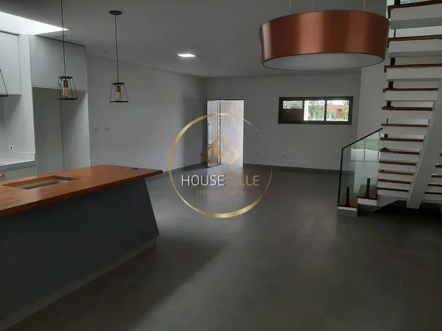 Foto 4 de Sobrado com 2 quartos à venda, 226m2 em Jardim Jacinto, Jacarei - SP