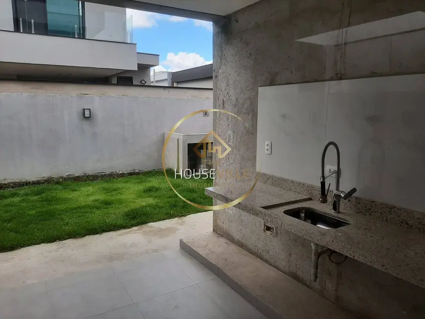 Foto 8 de Sobrado com 2 quartos à venda, 226m2 em Jardim Jacinto, Jacarei - SP