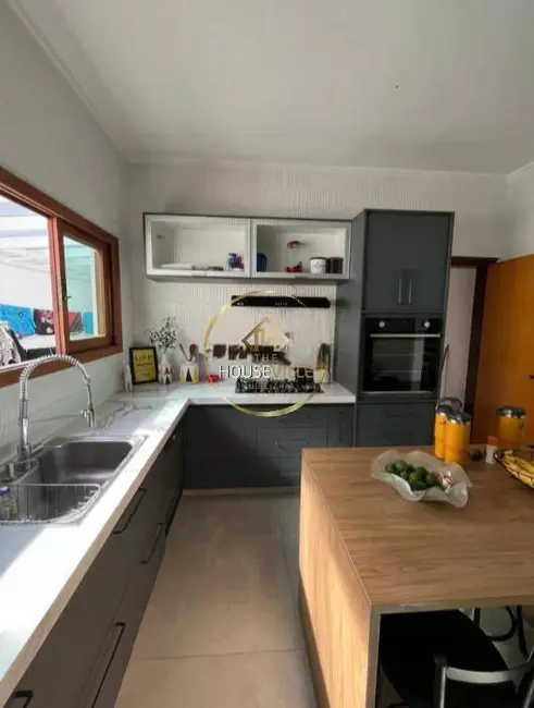 Foto 9 de Casa de Condomínio com 3 quartos à venda, 260m2 em Sao Jose Dos Campos - SP