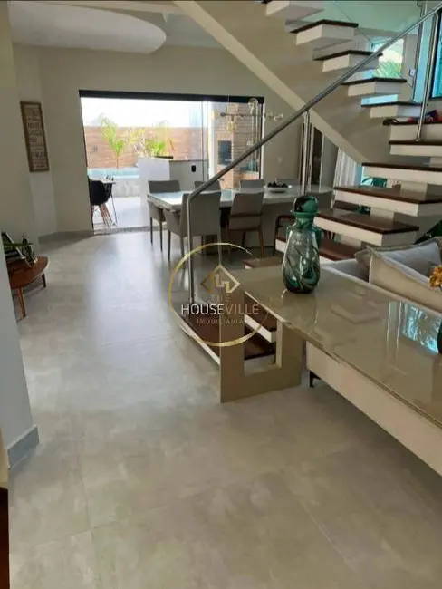 Foto 3 de Casa de Condomínio com 3 quartos à venda, 260m2 em Sao Jose Dos Campos - SP