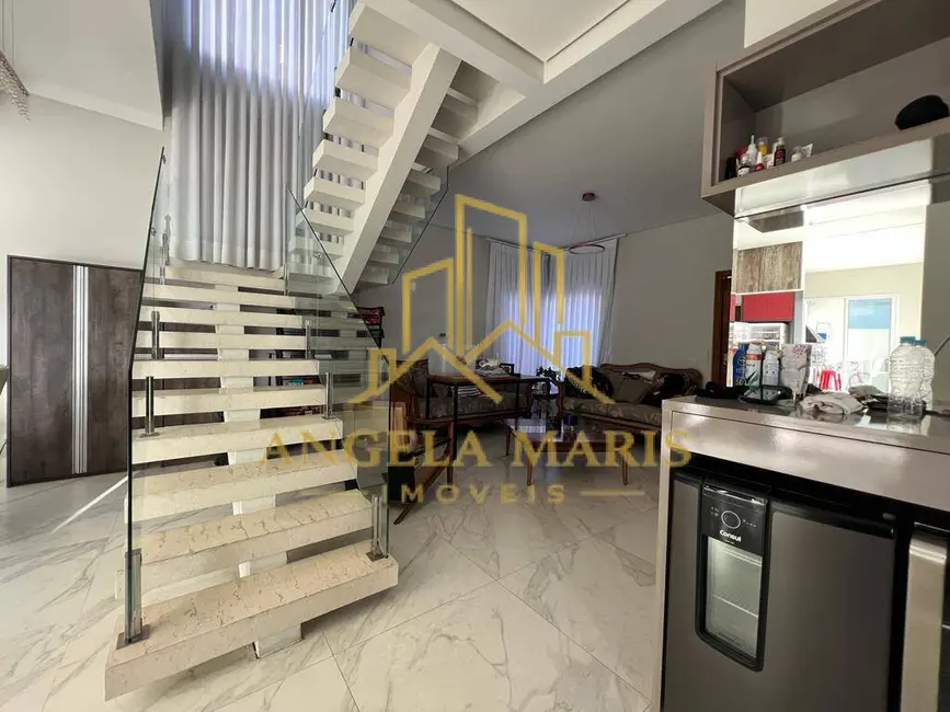 Casa de Condomínio com 4 quartos à venda, 320m2 em Sao Jose Dos Campos - SP - imagem 7 Foto 7 de Casa de Condomínio com 4 quartos à venda, 320m2 em Sao Jose Dos Campos - SP