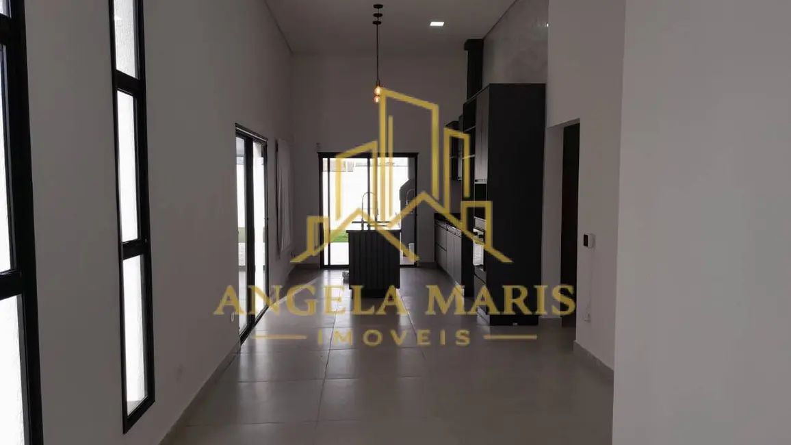 Casa de Condomínio com 3 quartos à venda, 135m2 em Cacapava - SP - imagem 2 Foto 2 de Casa de Condomínio com 3 quartos à venda, 135m2 em Cacapava - SP