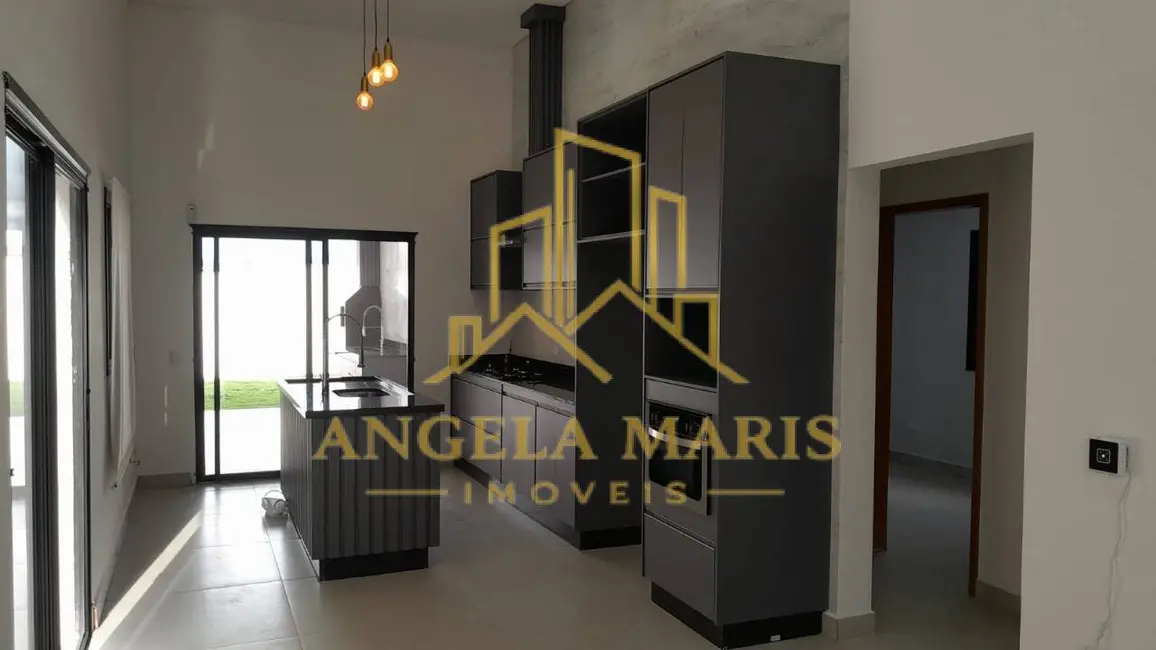 Casa de Condomínio com 3 quartos à venda, 135m2 em Cacapava - SP - imagem 5 Foto 5 de Casa de Condomínio com 3 quartos à venda, 135m2 em Cacapava - SP