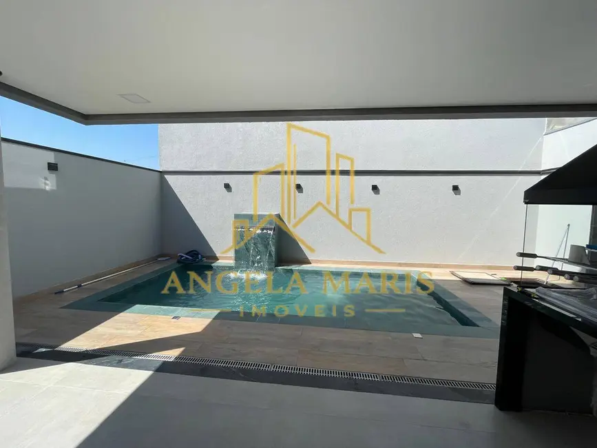 Casa de Condomínio com 3 quartos à venda, 220m2 em Cacapava - SP - imagem 2 Foto 2 de Casa de Condomínio com 3 quartos à venda, 220m2 em Cacapava - SP