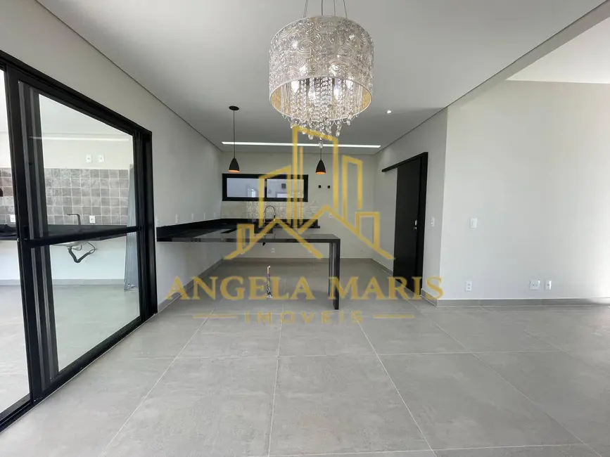 Casa de Condomínio com 3 quartos à venda, 220m2 em Cacapava - SP - imagem 6 Foto 6 de Casa de Condomínio com 3 quartos à venda, 220m2 em Cacapava - SP