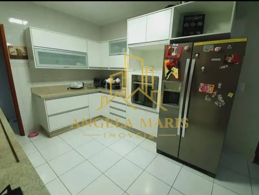 Casa de Condomínio com 3 quartos à venda, 215m2 em Sao Jose Dos Campos - SP - imagem 6 Foto 6 de Casa de Condomínio com 3 quartos à venda, 215m2 em Sao Jose Dos Campos - SP