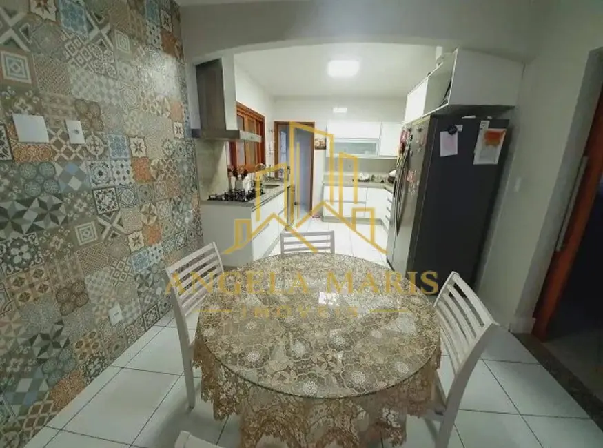 Casa de Condomínio com 3 quartos à venda, 215m2 em Sao Jose Dos Campos - SP - imagem 8 Foto 8 de Casa de Condomínio com 3 quartos à venda, 215m2 em Sao Jose Dos Campos - SP