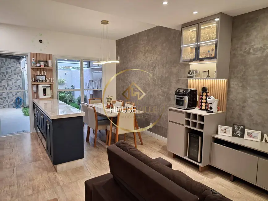 Foto 1 de Casa de Condomínio com 3 quartos à venda, 105m2 em Sao Jose Dos Campos - SP