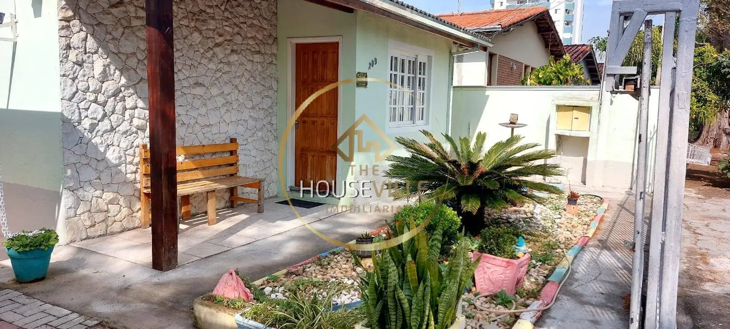 Foto 2 de Casa com 4 quartos à venda, 190m2 em Sao Jose Dos Campos - SP