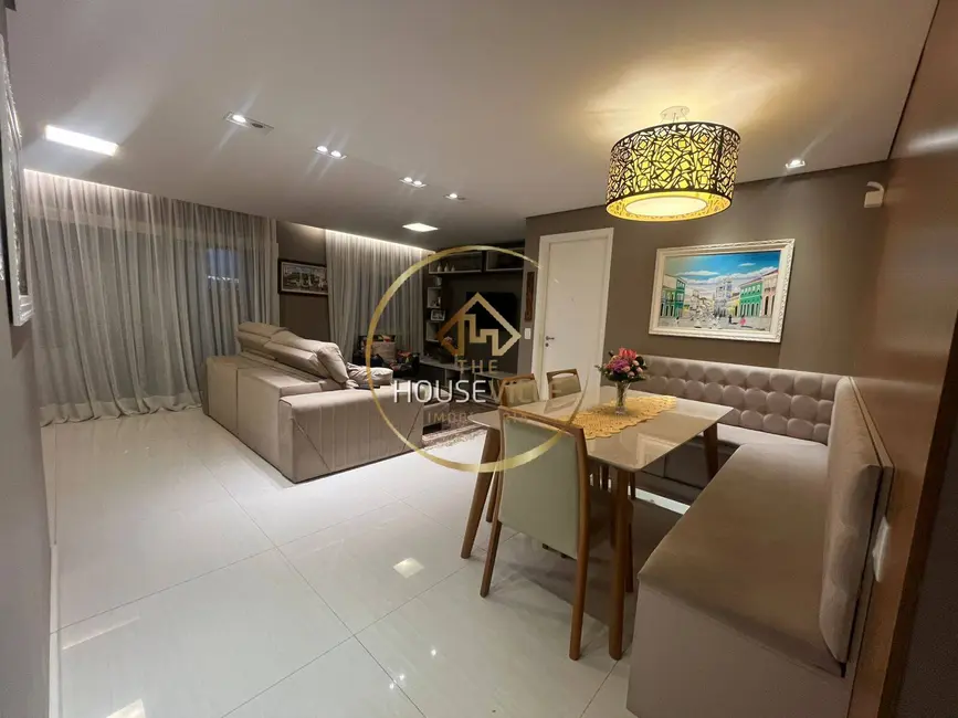 Apartamento com 3 quartos à venda, 143m2 em Sao Jose Dos Campos - SP - imagem 2 Foto 2 de Apartamento com 3 quartos à venda, 143m2 em Sao Jose Dos Campos - SP