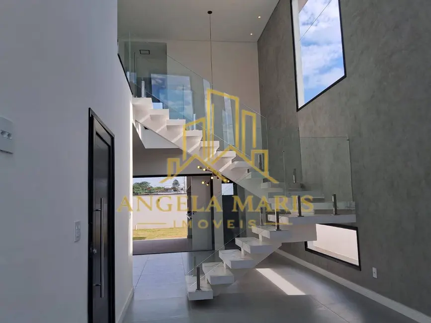 Foto 4 de Casa de Condomínio com 3 quartos à venda, 270m2 em Cacapava - SP
