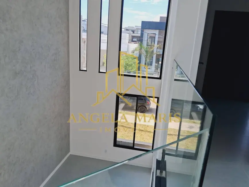 Foto 5 de Casa de Condomínio com 3 quartos à venda, 270m2 em Cacapava - SP