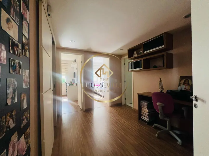 Apartamento com 3 quartos à venda, 143m2 em Sao Jose Dos Campos - SP - imagem 4 Foto 4 de Apartamento com 3 quartos à venda, 143m2 em Sao Jose Dos Campos - SP