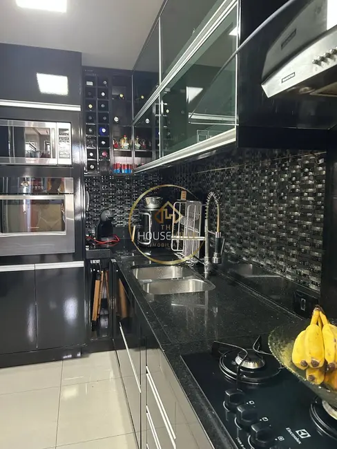 Apartamento com 3 quartos à venda, 98m2 em Sao Jose Dos Campos - SP - imagem 8 Foto 8 de Apartamento com 3 quartos à venda, 98m2 em Sao Jose Dos Campos - SP