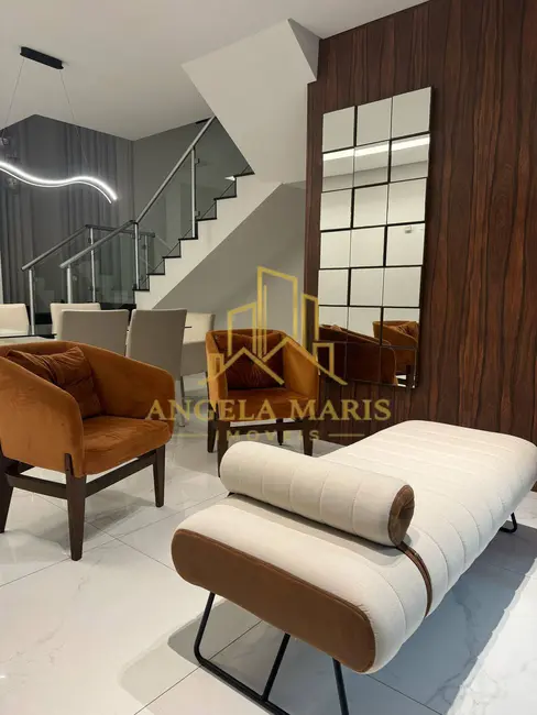 Foto 1 de Casa de Condomínio com 4 quartos à venda, 312m2 em Loteamento Villa Branca, Jacarei - SP