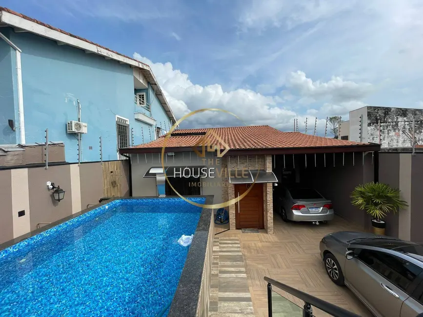 Foto 2 de Casa com 4 quartos à venda, 215m2 em Jardim Flórida, Jacarei - SP