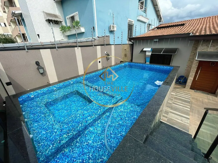 Foto 7 de Casa com 4 quartos à venda, 215m2 em Jardim Flórida, Jacarei - SP