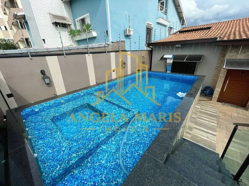 Foto 7 de Casa com 4 quartos à venda, 215m2 em Jardim Flórida, Jacarei - SP