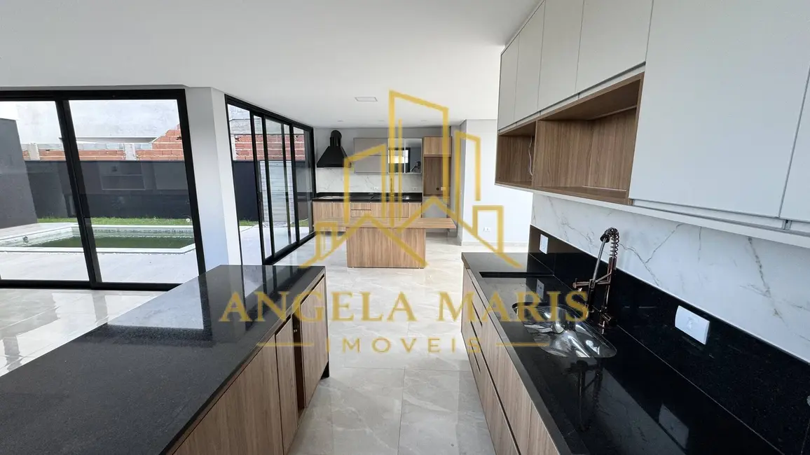 Casa de Condomínio com 3 quartos à venda, 280m2 em Sao Jose Dos Campos - SP - imagem 3 Foto 3 de Casa de Condomínio com 3 quartos à venda, 280m2 em Sao Jose Dos Campos - SP