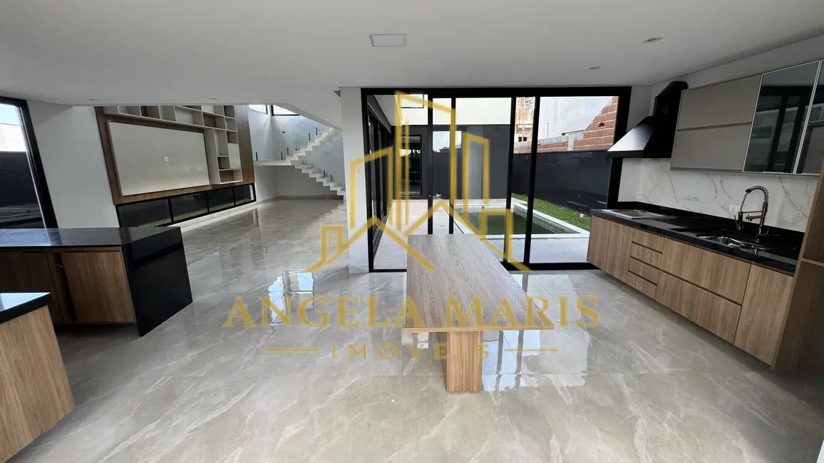 Casa de Condomínio com 3 quartos à venda, 280m2 em Sao Jose Dos Campos - SP - imagem 1 Foto 1 de Casa de Condomínio com 3 quartos à venda, 280m2 em Sao Jose Dos Campos - SP
