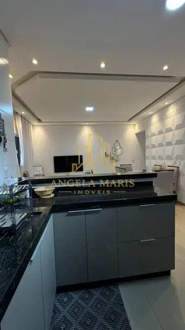 Casa com 4 quartos à venda, 133m2 em Sao Jose Dos Campos - SP - imagem 1 Foto 1 de Casa com 4 quartos à venda, 133m2 em Sao Jose Dos Campos - SP