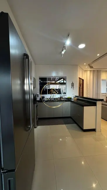 Foto 3 de Casa com 4 quartos à venda, 133m2 em Sao Jose Dos Campos - SP