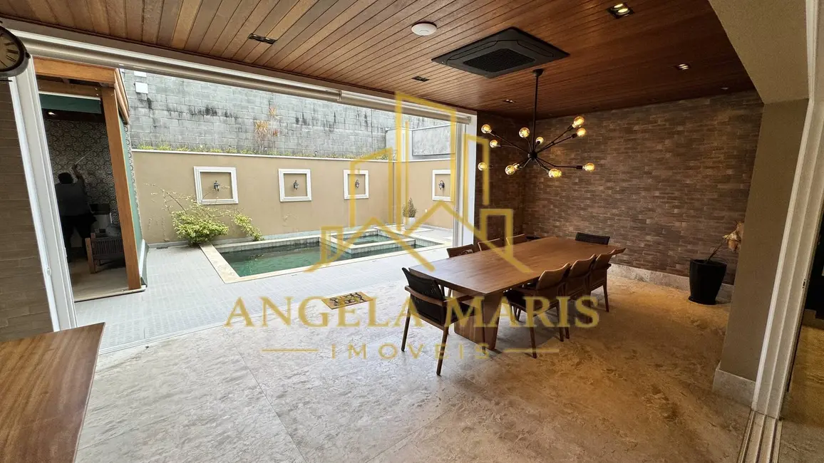 Foto 3 de Casa de Condomínio com 4 quartos à venda, 330m2 em Sao Jose Dos Campos - SP