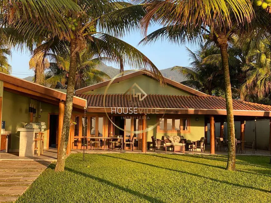 Foto 2 de Casa com 3 quartos à venda, 1140m2 em Ubatuba - SP