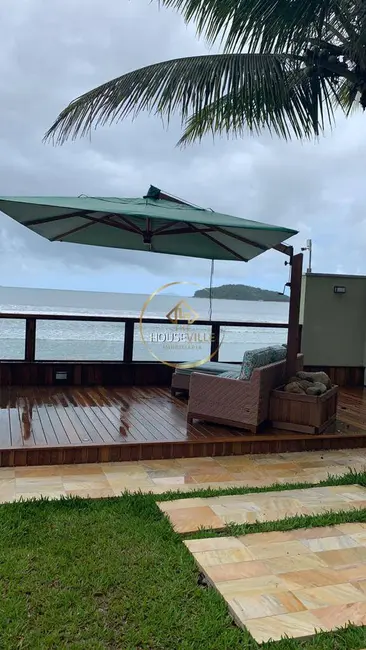 Foto 1 de Casa com 3 quartos à venda, 1140m2 em Ubatuba - SP