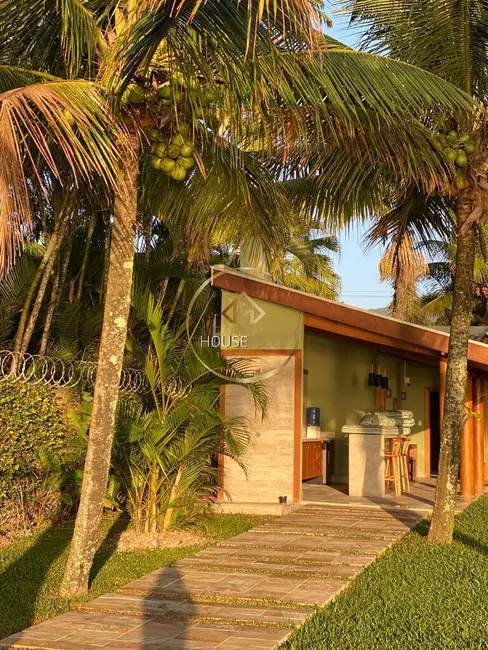 Foto 6 de Casa com 3 quartos à venda, 1140m2 em Ubatuba - SP