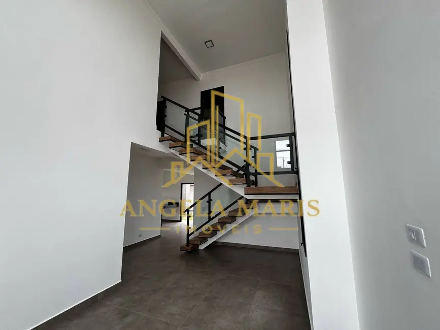 Casa de Condomínio com 4 quartos à venda, 198m2 em Sao Jose Dos Campos - SP - imagem 4 Foto 4 de Casa de Condomínio com 4 quartos à venda, 198m2 em Sao Jose Dos Campos - SP