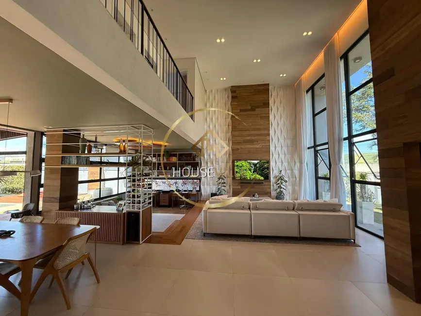 Foto 3 de Casa de Condomínio com 3 quartos à venda e para alugar, 312m2 em Condomínio Residencial Ecopark Bourbon, Cacapava - SP