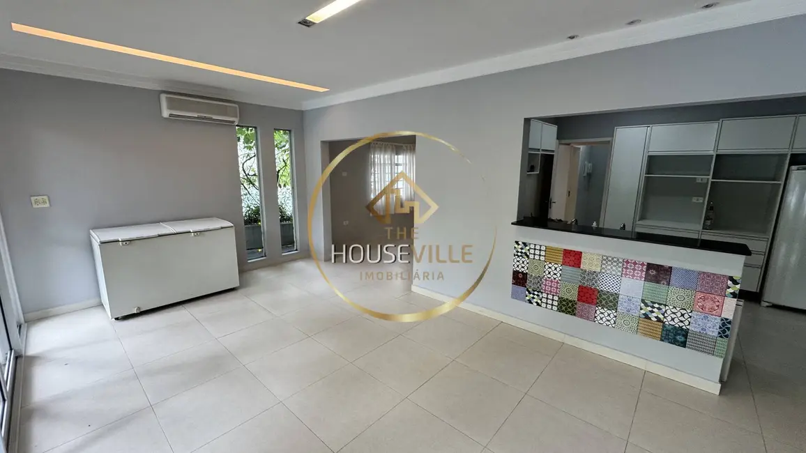 Casa com 4 quartos à venda, 1567m2 em Sao Jose Dos Campos - SP - imagem 2 Foto 2 de Casa com 4 quartos à venda, 1567m2 em Sao Jose Dos Campos - SP