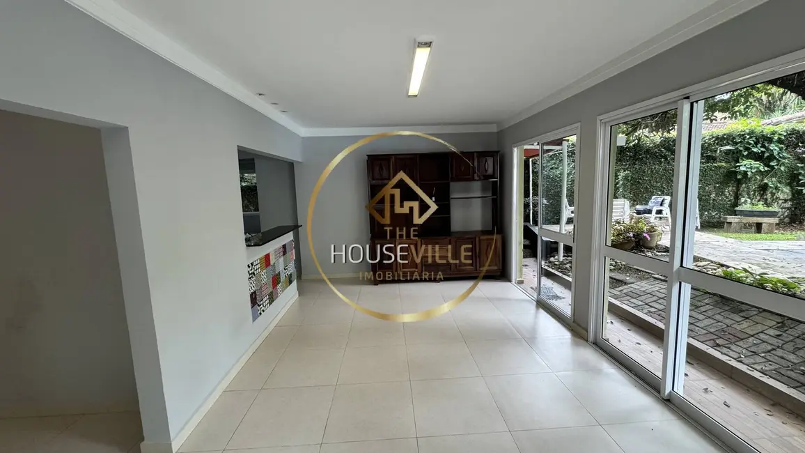 Casa com 4 quartos à venda, 1567m2 em Sao Jose Dos Campos - SP - imagem 3 Foto 3 de Casa com 4 quartos à venda, 1567m2 em Sao Jose Dos Campos - SP