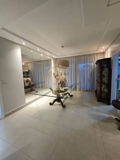 Casa de Condomínio com 5 quartos à venda, 430m2 em Sao Jose Dos Campos - SP - imagem 6 Foto 6 de Casa de Condomínio com 5 quartos à venda, 430m2 em Sao Jose Dos Campos - SP