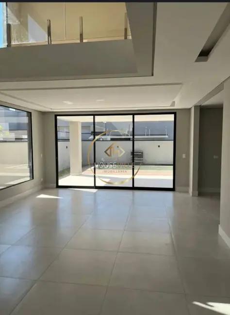 Foto 3 de Casa de Condomínio com 3 quartos à venda, 230m2 em Bairro do Grama, Cacapava - SP