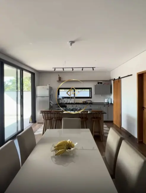Foto 1 de Casa de Condomínio com 4 quartos à venda, 215m2 em Cacapava - SP