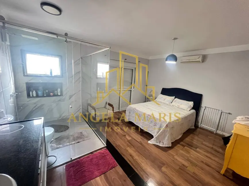 Foto 9 de Casa com 4 quartos à venda, 296m2 em Sao Jose Dos Campos - SP