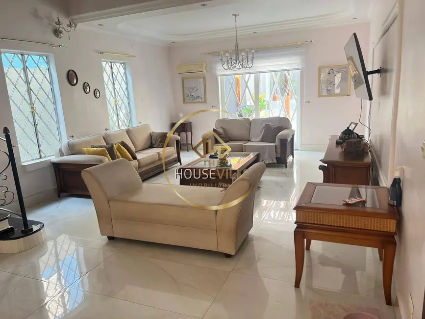 Casa com 4 quartos à venda, 296m2 em Sao Jose Dos Campos - SP - imagem 2 Foto 2 de Casa com 4 quartos à venda, 296m2 em Sao Jose Dos Campos - SP