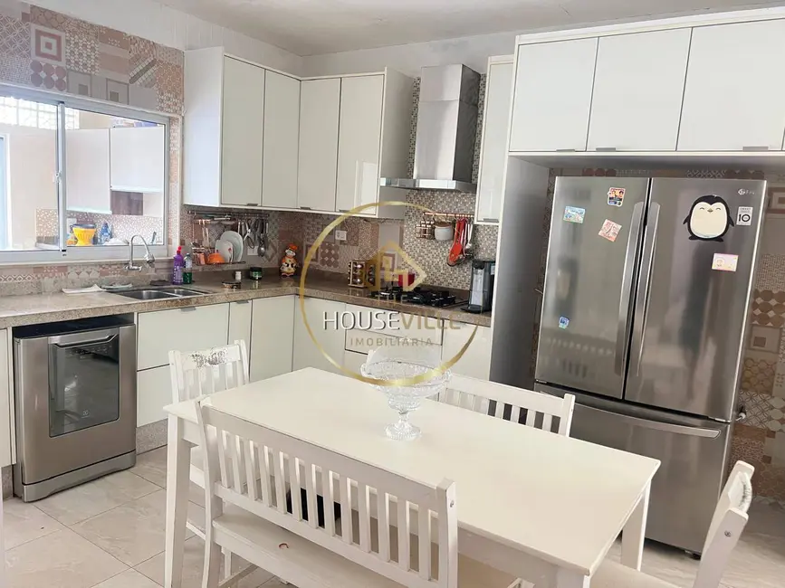 Casa com 4 quartos à venda, 296m2 em Sao Jose Dos Campos - SP - imagem 7 Foto 7 de Casa com 4 quartos à venda, 296m2 em Sao Jose Dos Campos - SP