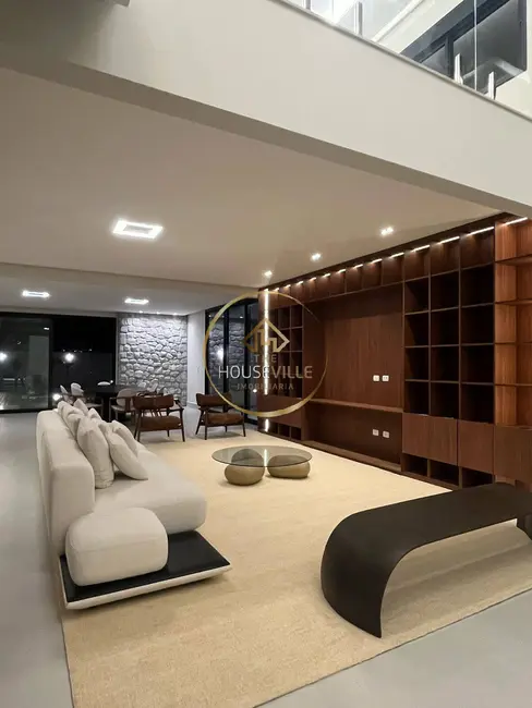 Casa de Condomínio com 5 quartos à venda, 498m2 em Sao Jose Dos Campos - SP - imagem 4 Foto 4 de Casa de Condomínio com 5 quartos à venda, 498m2 em Sao Jose Dos Campos - SP