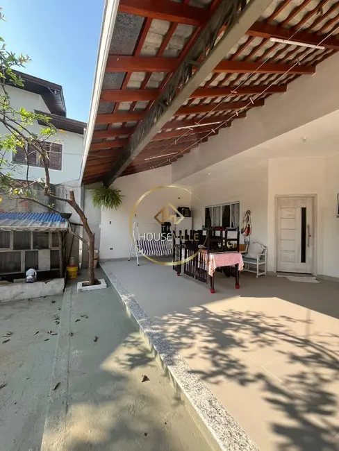 Casa com 2 quartos à venda, 150m2 em Sao Jose Dos Campos - SP - imagem 8 Foto 8 de Casa com 2 quartos à venda, 150m2 em Sao Jose Dos Campos - SP