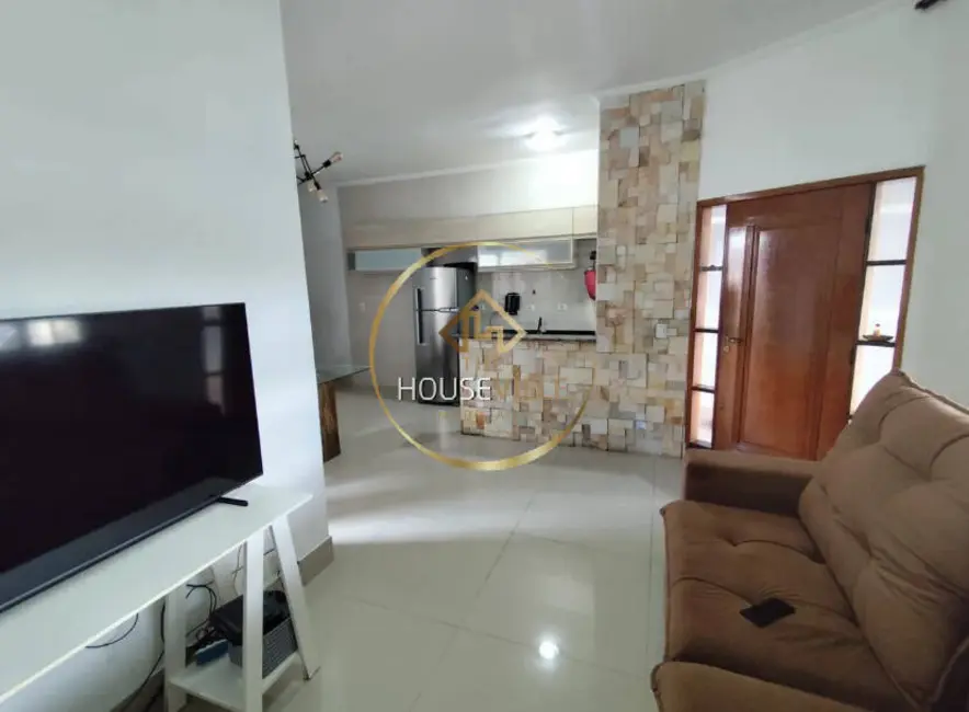 Casa com 2 quartos à venda, 70m2 em Sao Jose Dos Campos - SP - imagem 3 Foto 3 de Casa com 2 quartos à venda, 70m2 em Sao Jose Dos Campos - SP